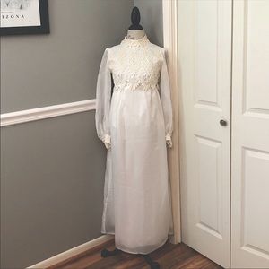 VINTAGE SATIN ORGANZA LACE
RENAISSANCE GOWN